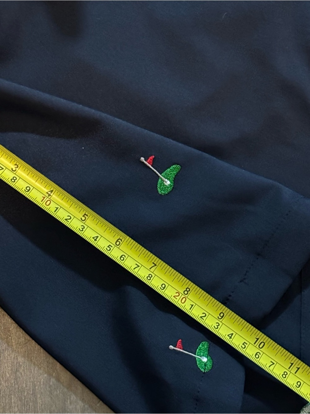 J McLaughlin Golf Shorts Mens 36 Navy Embroidered Golf Flag Performance NWOT - Picture 7 of 9